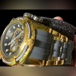 Invicta -Gold Bezel/Gray silicone band